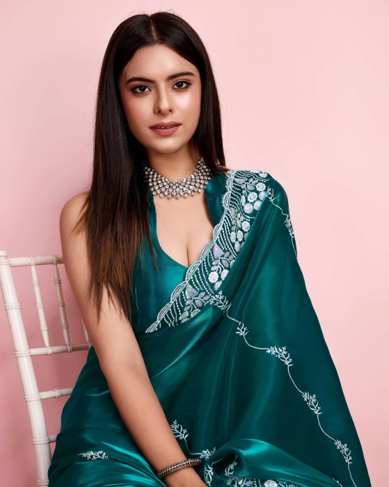 premium Soft Zimmy chu  Silk fabric with C pallu Embroidered work Green Saree Net Sarees